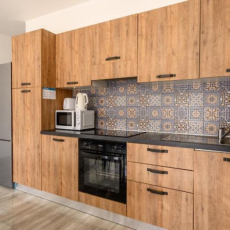 F11 Room 2, Private Room Two Single Beds Shared Bathroom In Shared Flat Msida Exterior foto